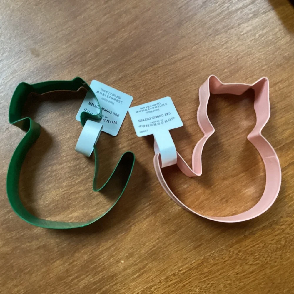 Wondershop at Target Dog and Cat Cookie Cutters Stainless Steel Set of 2 NWT